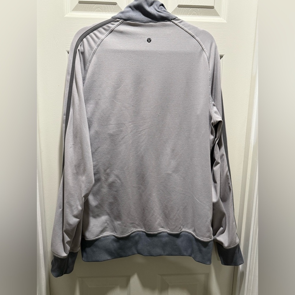 Lululemon men’s Jacket - Picture 3 of 11
